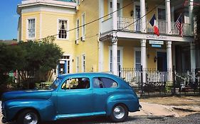 Creole Gardens Guesthouse And Inn